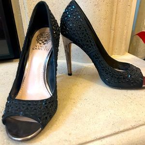 Stunning Vince Camuto black high heel size 7